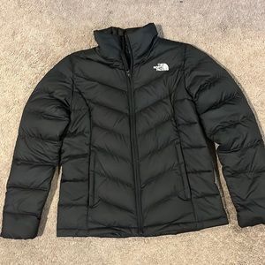 Black North Face women’s aplz insulated jacket